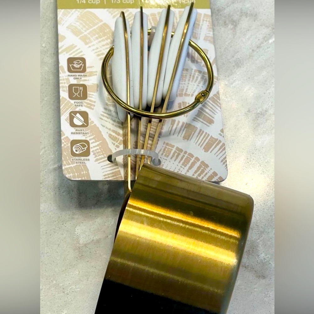 NEW Gold Measuring Cups, Gold metal cups with white silicone handles, gifts!